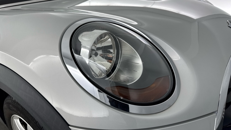 MINI Hatchback 1.5 Cooper 3dr Auto Petrol Hatchback